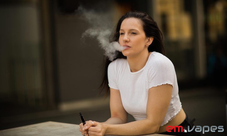 چرا ویپینگ بهتر از سیگار است؟ ۱۰ مزیت مهم ویپ ها که باید بشناسید